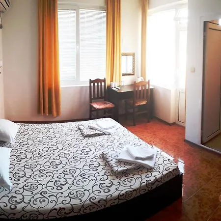 Guest house янка 3*