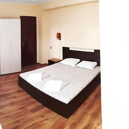 Guest house янка 3*