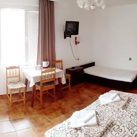 янка Guest house 3*